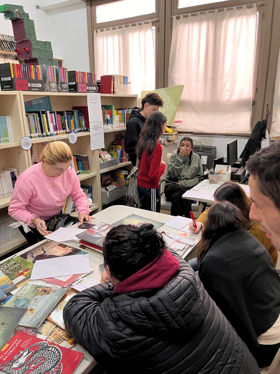 Biblioteca ISFD 39 - Imagen 5